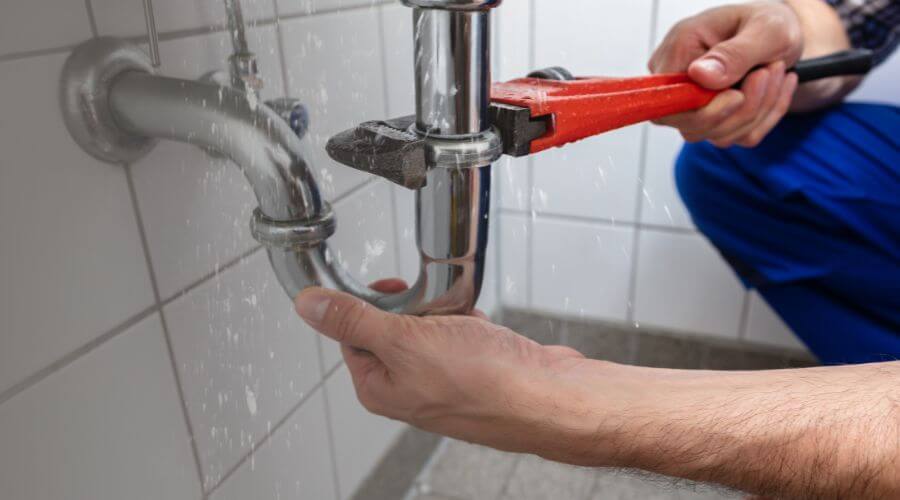 Expert burst pipe repair services in Rising Fawn, GA